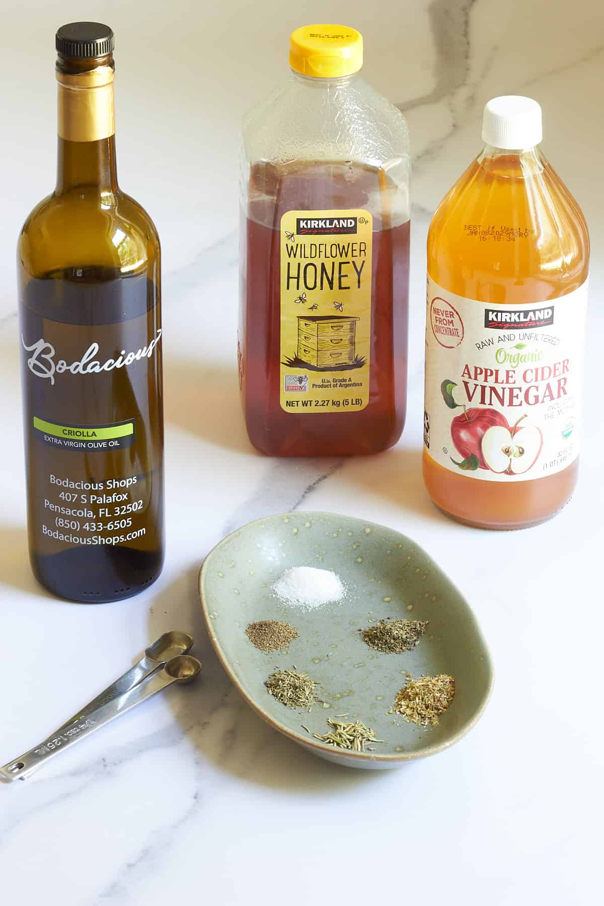 herb vinaigrette ingredients.
